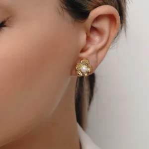 گوشواره استیل ٣١۶ گل و مروارید