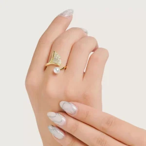 انگشتر بال نهنگ رادیوم